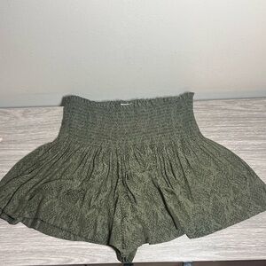 Koch Olive Green Black Python Snake Erica Pull On Smocked Shorts Small